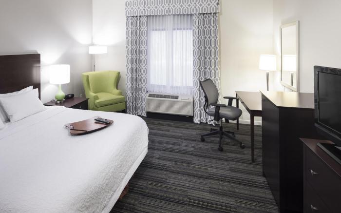 Hampton Inn and Suites Phoenix I 17 Happy Valley