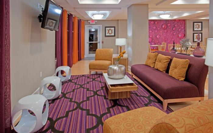 Holiday Inn Express Hotel & Suites Clute-Lake Jackson By IHG
