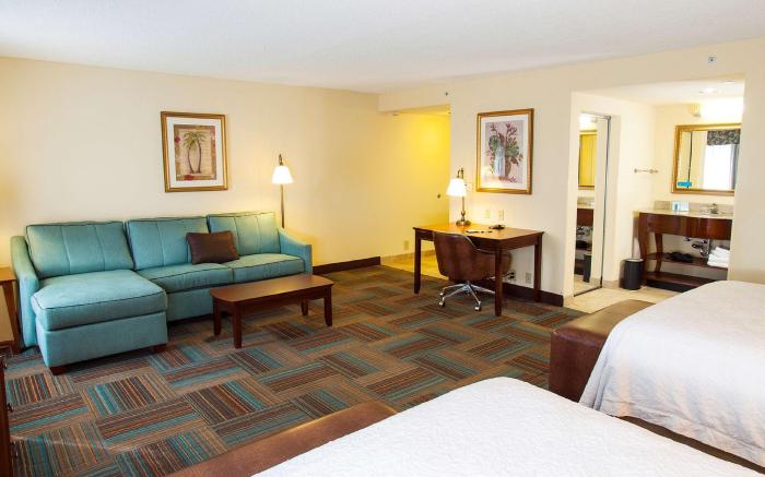 Hampton Inn & Suites Fort Myers-Colonial Blvd.