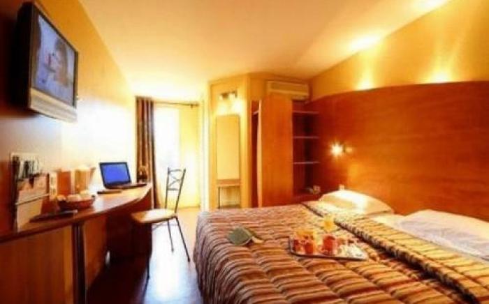 Brit Hotel Avignon Sud Le Calendal