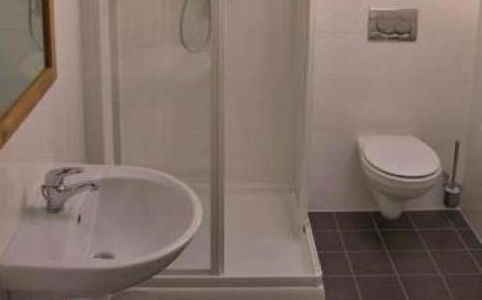 Guesthouse Eleven Hotel