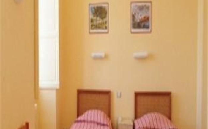 Hotellerie Saint Yves