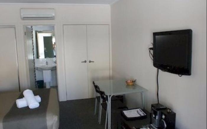 Homestead Motor Inn and Apartments