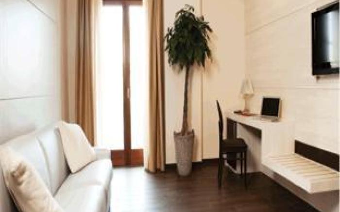 S Hotel