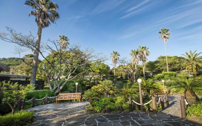 The Seaes Hotel & Resort