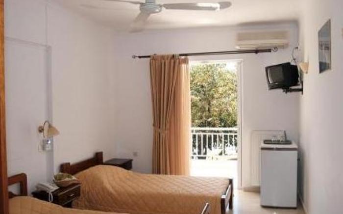 Avra Beach Hotel