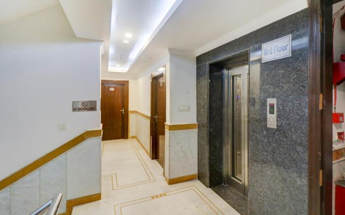 Townhouse 517 La Sapphire Near Delhi Airport