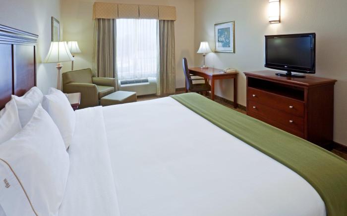 Holiday Inn Express Hotel & Suites Cedar Hill By IHG