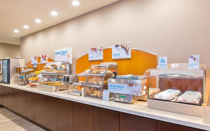 Holiday Inn Express Palestine By IHG