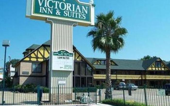 Victorian Inn & Suites