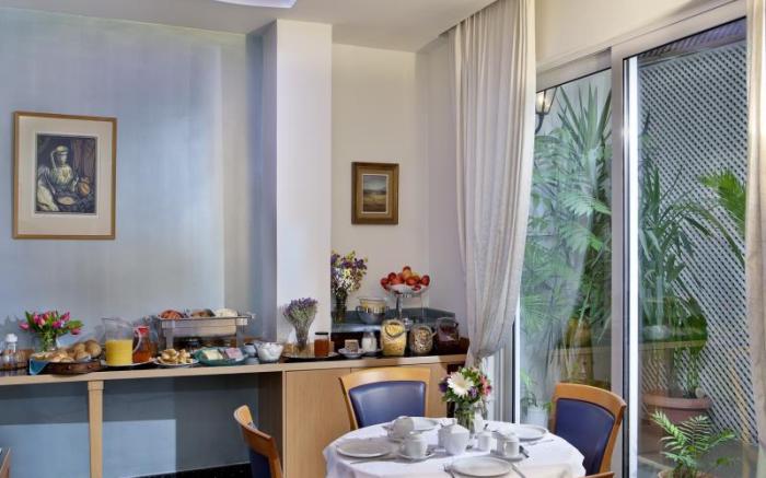 Athos Hotel