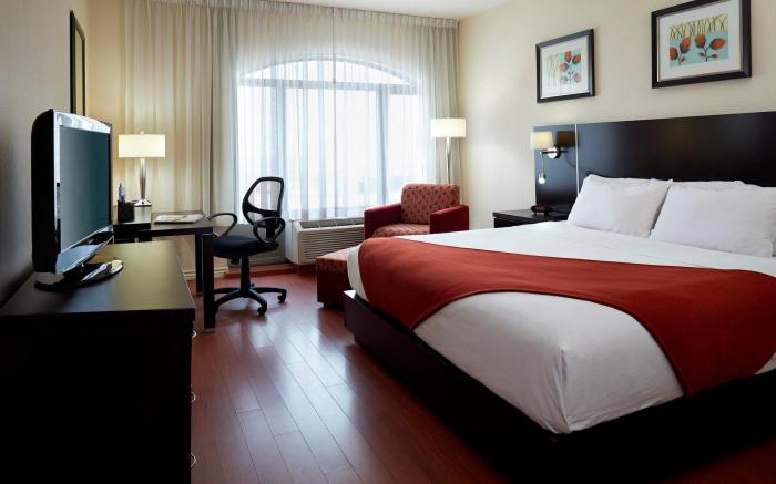 Holiday Inn Hotel and Suites Montreal Airport By IHG