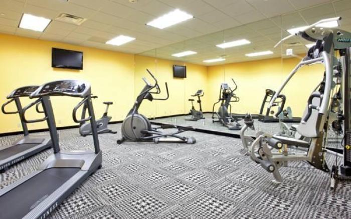 Holiday Inn Express Hotel & Suites Norfolk Airport By IHG
