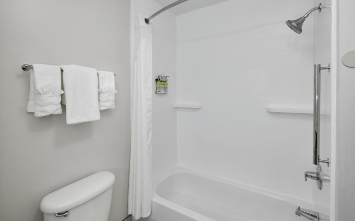 Holiday Inn Express Hotel & Suites Pensacola-West Navy Base By IHG