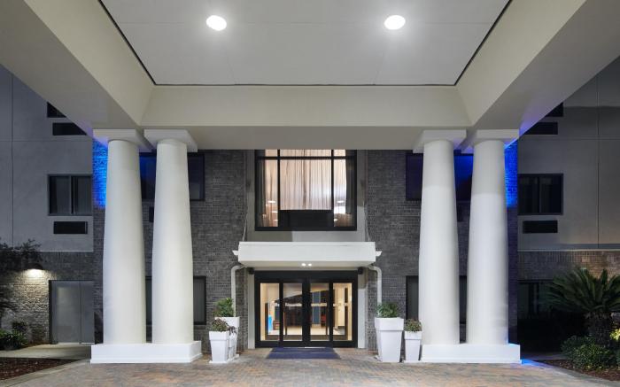 Holiday Inn Express Hotel & Suites Pensacola-West Navy Base By IHG