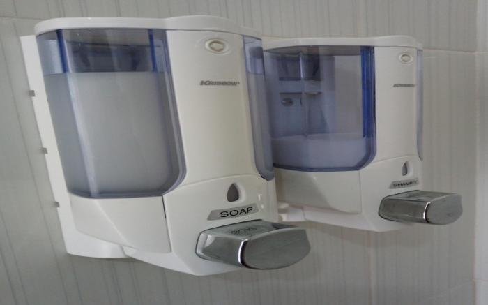 Apartemen Newton Luas Free Wifi by Cozzal