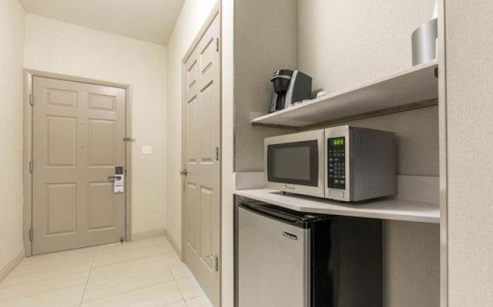 Holiday Inn Express & Suites Chicago West - St Charles By IHG