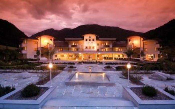 Alpenpalace Luxury Hideaway & Spa Retreat