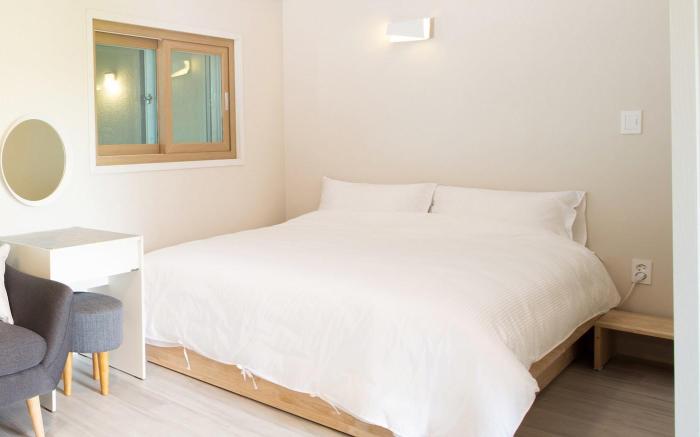 Jeju Poeta Pension