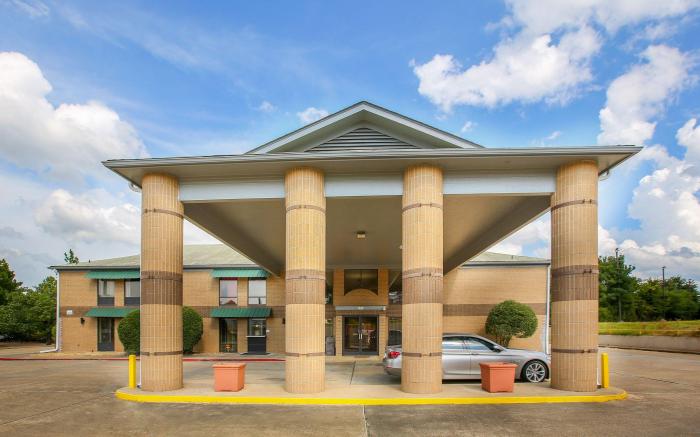 OYO Hotel Texarkana Trinity AR Hwy I-30