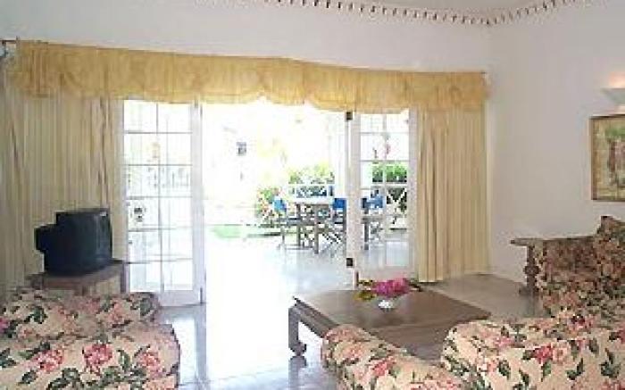 Beachcomber Club Resort