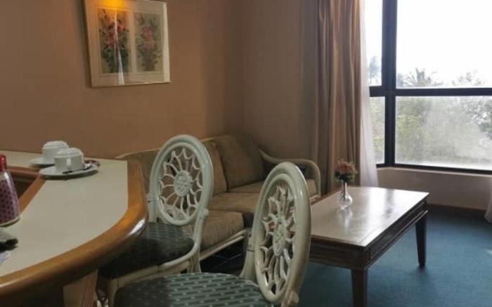 Riviera bay condo, klebang