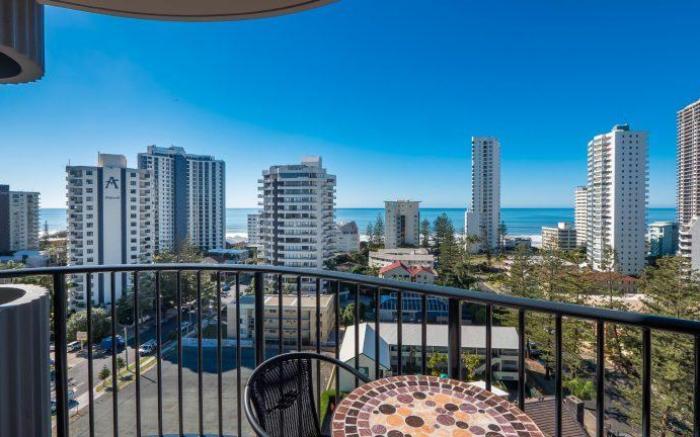 Silverton Apartments