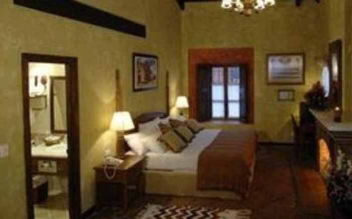 Porta Hotel Antigua