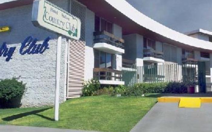 Country Hotel & Suites