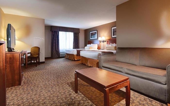 Days Inn & Suites by Wyndham Fort Pierce I-95