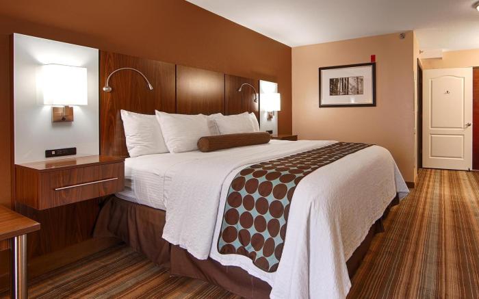 Best Western PLUS Gen X Inn