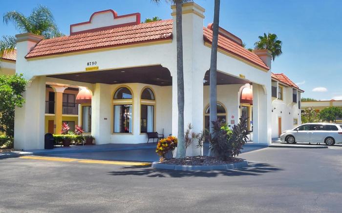 Baymont by Wyndham Orlando East