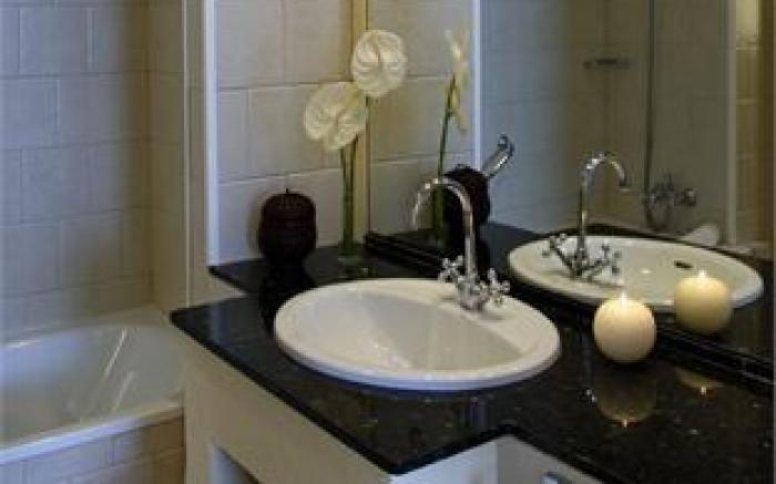 Las Lomas Village Luxury Apartments