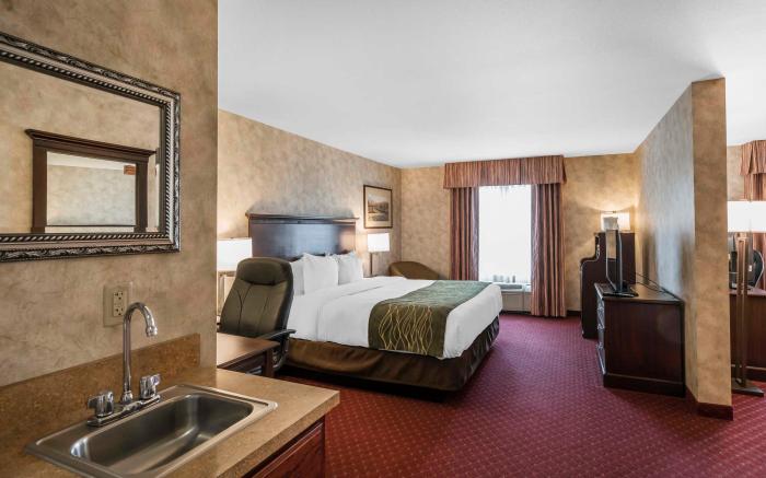 Comfort Inn & Suites