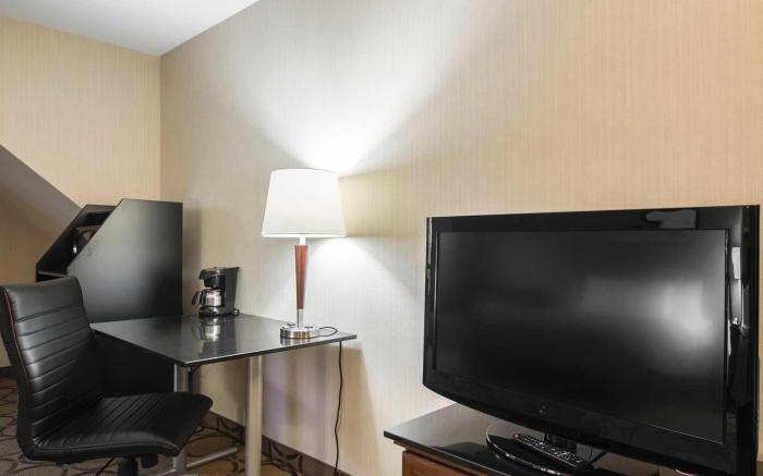 Comfort Inn Airport East