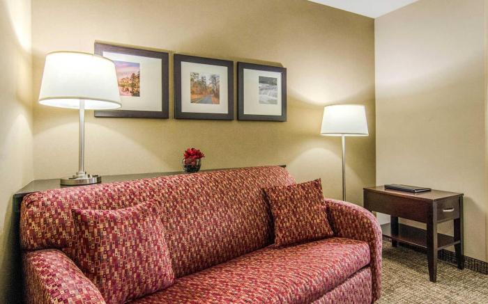 Comfort Suites Bentonville - Rogers