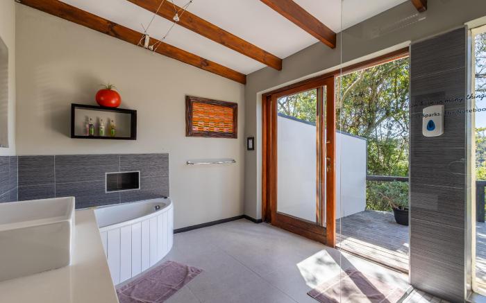Hog Hollow Country Lodge