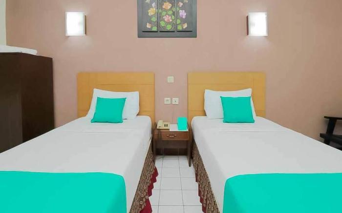 Hotel Lestari Near Lippo Plaza Mall Jember Mitra RedDoorz