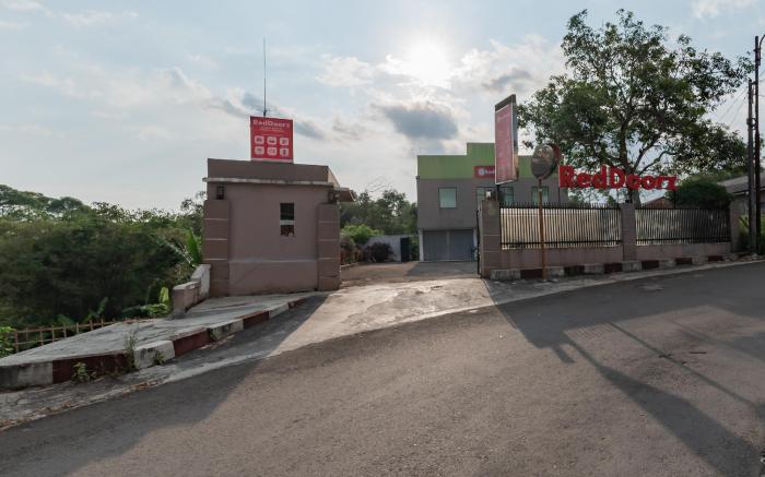 RedDoorz Syariah near RS Hermina Sukabumi