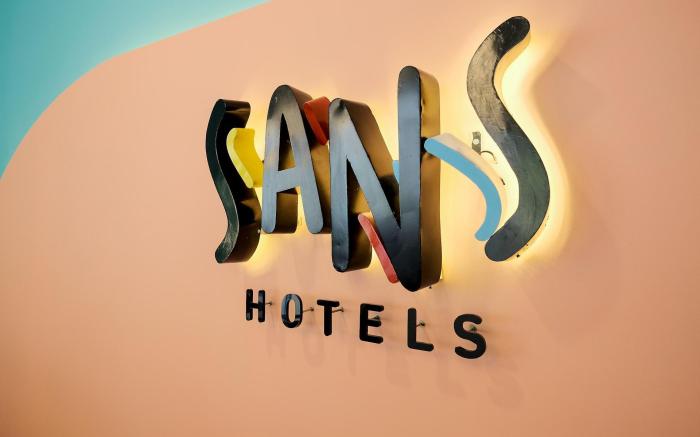 Sans Hotel Puri Indah Jakarta