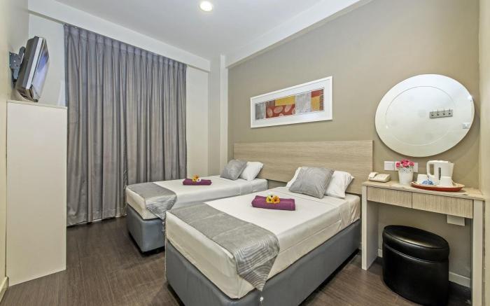 Hotel 81 Lucky