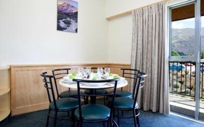 Clearbrook Motel and Serviced Apartments
