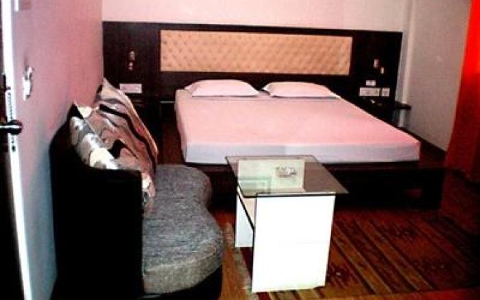 Hotel Crestwood