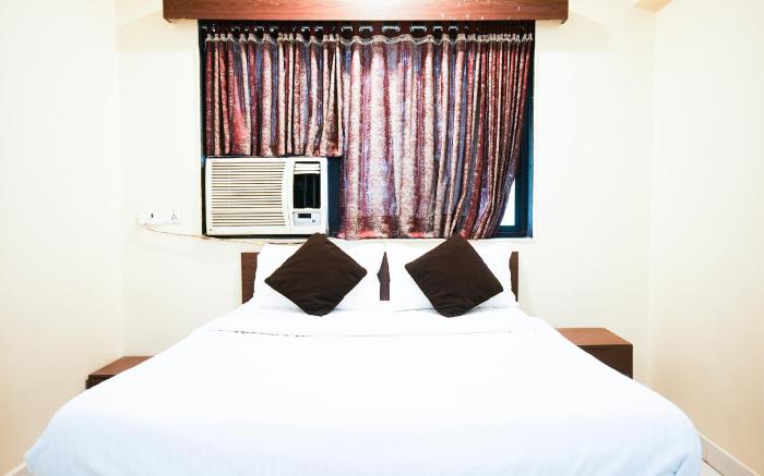 Hotel Della Comfort near Ambreshwar Shiv Mandir, Ambernath