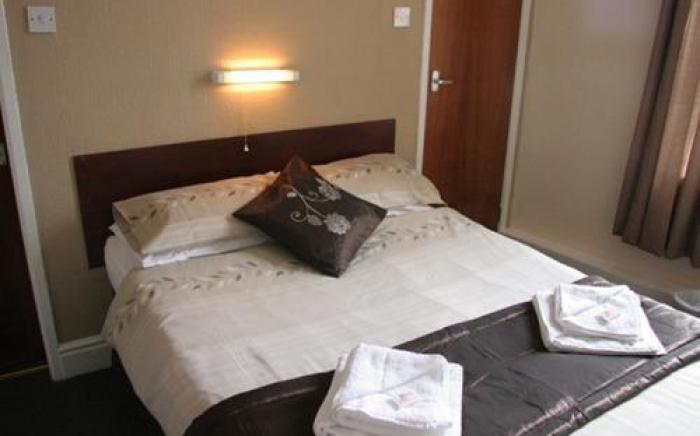 New Promenade Hotel