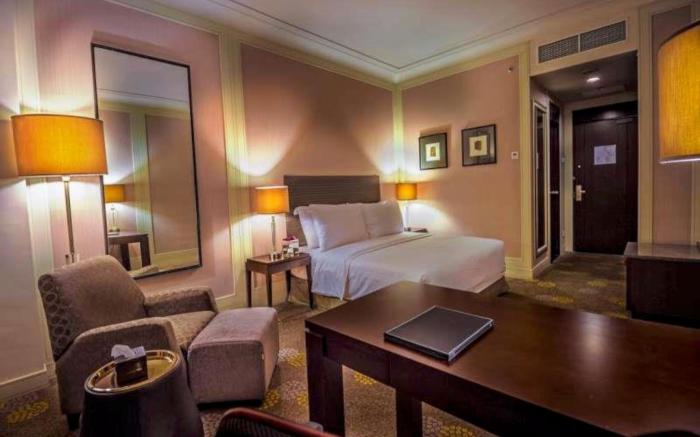 I Hotel Batam