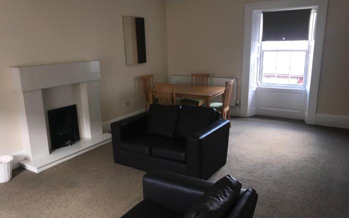 Smithyends Apartment