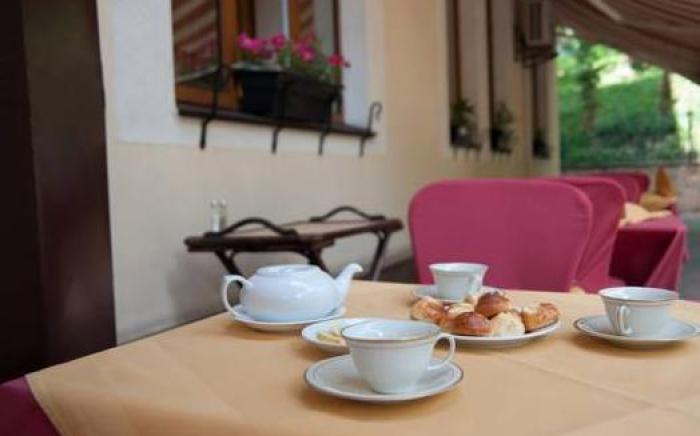 Gallery Hotel Gintama Apgrade