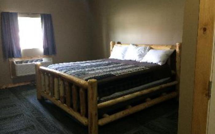 Big Horse Inn and Suites