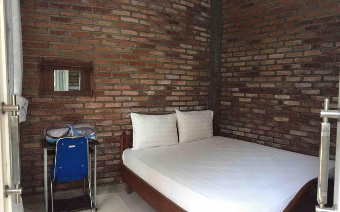 Thon’s House Near Malang City Station
